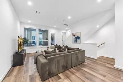 2804 Grand Fountains Drive #D, Houston, TX 77054 - Photo 8