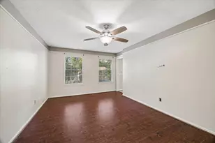 2710 Golden Leaf Dr, Houston, TX 77339 - Photo 16