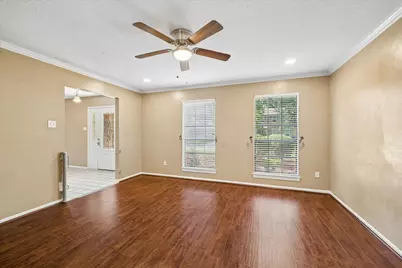 2710 Golden Leaf Drive, Houston, TX 77339 - Photo 14