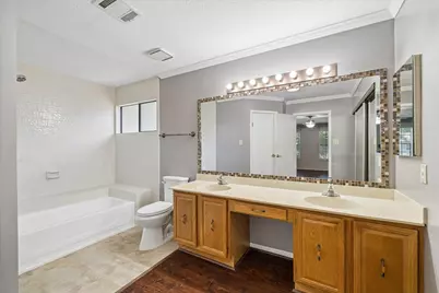 2710 Golden Leaf Drive, Houston, TX 77339 - Photo 18