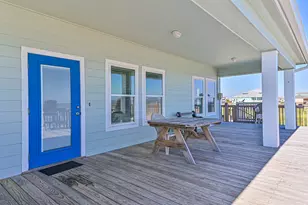 841 Buell, Crystal Beach, TX 77650 - Photo 4