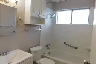 1517 Silverpines Rd, Houston, TX 77062 - Photo 6