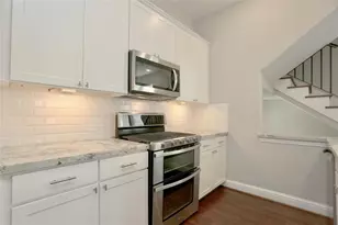 1227 W 19th St, Houston, TX 77008 - Photo 8