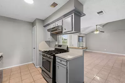 5112 Parsley Street, Baytown, TX 77521 - Photo 10