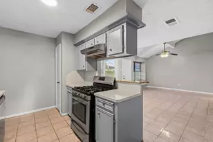 5112 Parsley St, Baytown, TX 77521 - Photo 10