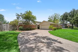 15747 Boulder Oaks Dr, Houston, TX 77084 - Photo 2