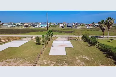 7140 Beau Terre, Hitchcock, TX 77563 - Photo 4