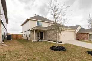 2911 Karin Crst Ln, Conroe, TX 77304 - Photo 2