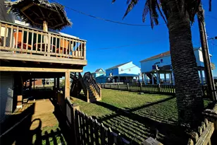 12929 John Reynolds Rd, Galveston, TX 77554 - Photo 38