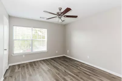 5415 Espuela Lane, Baytown, TX 77521 - Photo 10