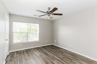 5415 Espuela Ln, Baytown, TX 77521 - Photo 10