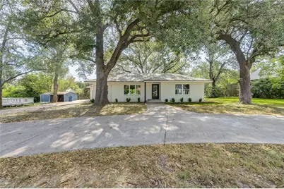 713 S Holland Street, Bellville, TX 77418 - Photo 1