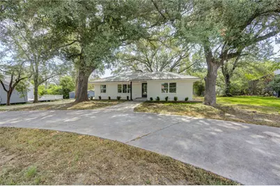713 S Holland Street, Bellville, TX 77418 - Photo 2