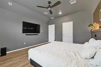 4822 Camden Bristol Drive, Baytown, TX 77521 - Photo 14