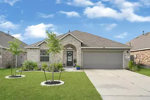 4822 Camden Bristol Dr, Baytown, TX 77521 - Photo 1