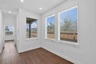 10102 Sonoran Vly Ct, Iowa Colony, TX 77583 - Photo 6