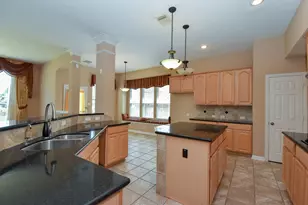 14207 Ashmore Reef Ct, Sugar Land, TX 77498 - Photo 8
