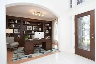 4323 Magnolia Ln, Sugar Land, TX 77478 - Photo 6