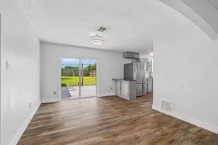 8714 Amblewood Dr, Houston, TX 77099 - Photo 10