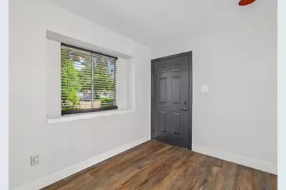 8714 Amblewood Drive, Houston, TX 77099 - Photo 20