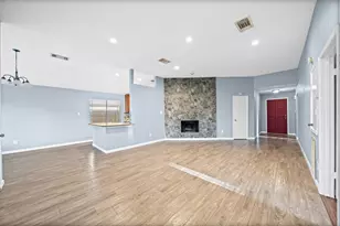 11059 Landsbury Cir, Houston, TX 77099 - Photo 10