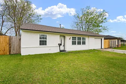 1426 Shawnee Street, Houston, TX 77034 - Photo 2