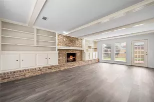 12715 Big Stone Dr, Houston, TX 77066 - Photo 2