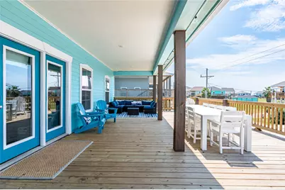866 Townsend Drive, Crystal Beach, TX 77650 - Photo 6