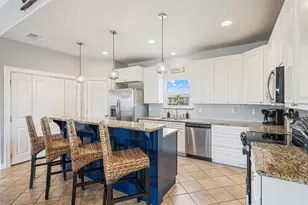 866 Townsend Dr, Crystal Beach, TX 77650 - Photo 2