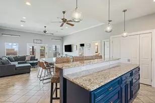 866 Townsend Dr, Crystal Beach, TX 77650 - Photo 16