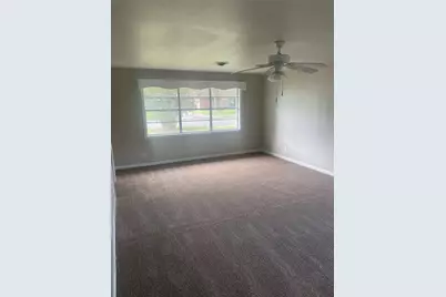 911 Roberts Street, El Campo, TX 77437 - Photo 6