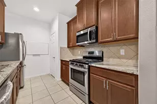 6528 Castle Loch Ct, Houston, TX 77048 - Photo 14