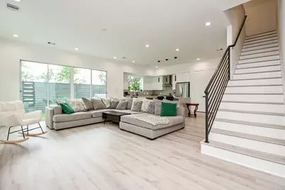 7603 Jacquelyn Gardens Lane, Houston, TX 77055 - Photo 4