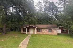 1821 Live Oak Dr, Conroe, TX 77301 - Photo 1