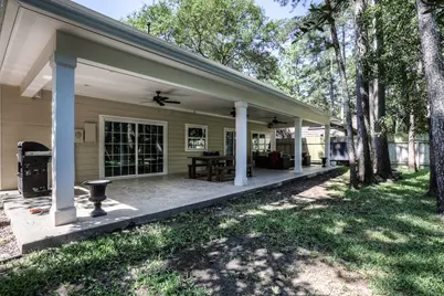 24 Edgewood Forest Court, The Woodlands, TX 77381 - Photo 2