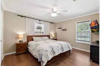 121 Tarpon Avenue, Galveston, TX 77550 - Photo 10