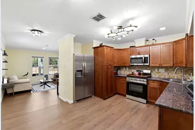 121 Tarpon Avenue, Galveston, TX 77550 - Photo 8