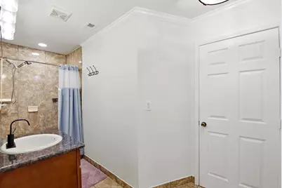 121 Tarpon Avenue, Galveston, TX 77550 - Photo 16