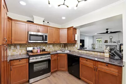 121 Tarpon Avenue, Galveston, TX 77550 - Photo 6