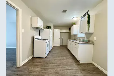 5743 Beldart Street, Houston, TX 77033 - Photo 4