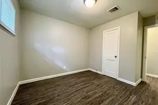 5743 Beldart St, Houston, TX 77033 - Photo 12
