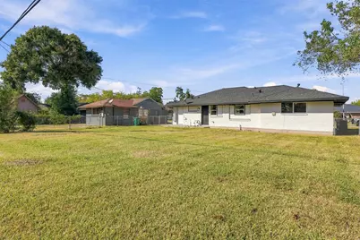 914 Gary Avenue, Pasadena, TX 77502 - Photo 34