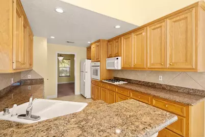 3212 Glastonbury Drive, Pearland, TX 77581 - Photo 12