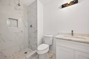 215 Crest Hill Dr, Conroe, TX 77301 - Photo 20
