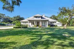 400 Hillcrest Dr, Richmond, TX 77469 - Photo 2