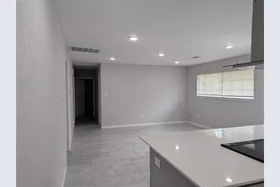 5737 Alvarado Drive, Houston, TX 77035 - Photo 6