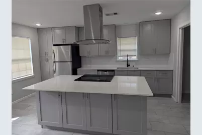 5737 Alvarado Drive, Houston, TX 77035 - Photo 4