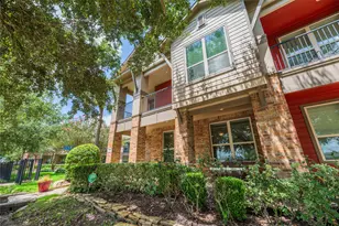 403 Marina View Dr, Webster, TX 77598 - Photo 2