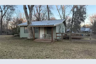 201 Hackberry Lane, Livingston, TX 77351 - Photo 2