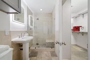 10423 Alcott Dr, Houston, TX 77043 - Photo 18
